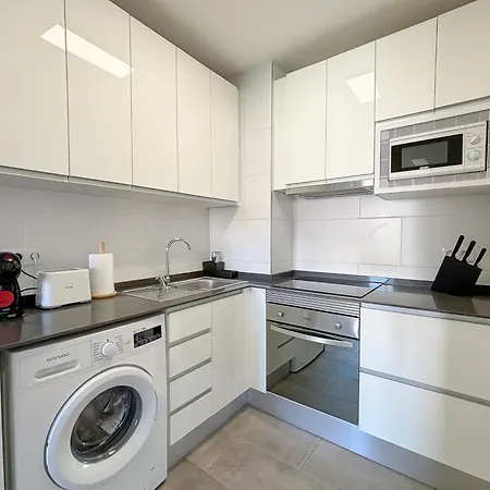 Clauhomes Center Apartment